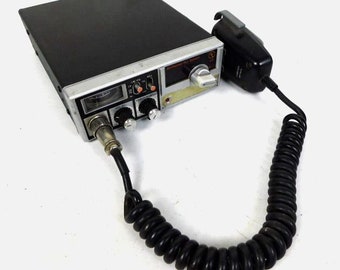 Vintage GE 3-5813B CB Radio 4 Pin 40 Ch PLL System Car w Hand Held Microphone