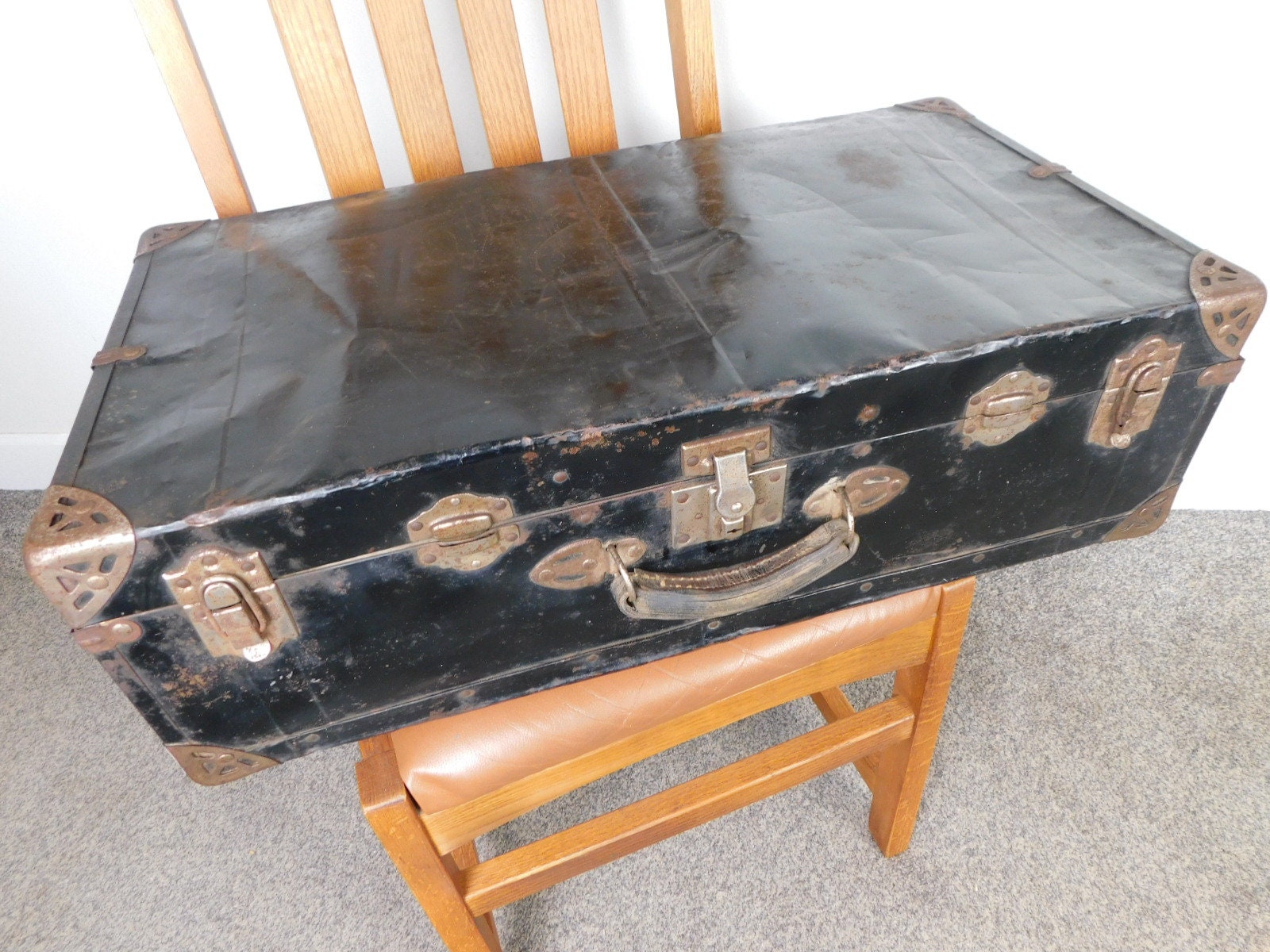 Antique Mendel Steamer Wardrobe Trunk C. 1920s -   Vintage trunks,  Antique trunk, Antique steamer trunk