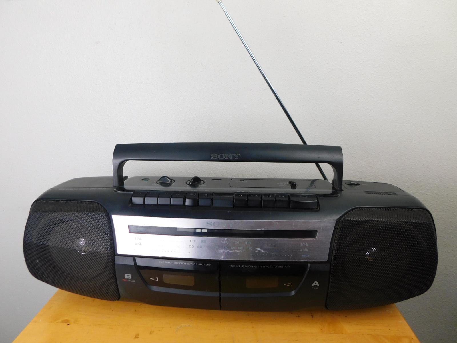 ソニー AM/FM STEREO CASSETTE CORDER Sony Radio Cassette-corder CFS-W338 Excellent Sound Tested Working