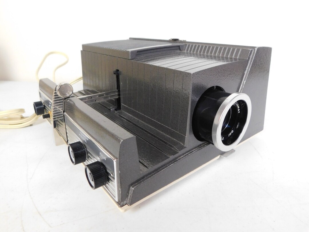 1950s Crestline 500 Slide Projector Small Portable W Carrying Case See