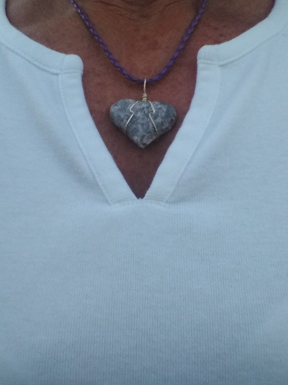 Heart Shaped Stone Pendant Wired Tied In Snow Camouflage Tones - Heart Shaped Stone Pendant Heart Shaped Stone Pendant Wired Tied In Snow Camouflage Tones - Heart Shaped Stone Pendant