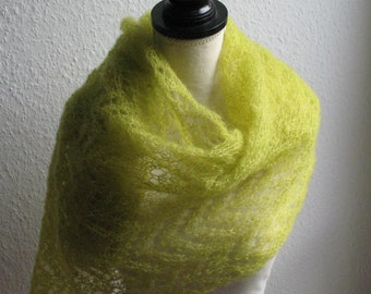 Feather-light knitted scarf lime made of mohair and silk