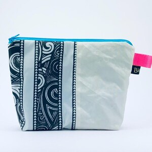 Kulturbeutel Windsurf Tasche klein - sportlich leicht, innen dunkelblau, 2 Fächer, Reißverschluss, perfekt für den Strand