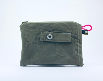 Cosmetic bag Bundeswehr tent small - with a twist