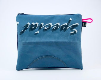 Cosmetic bag surf sail - make-up protected from view