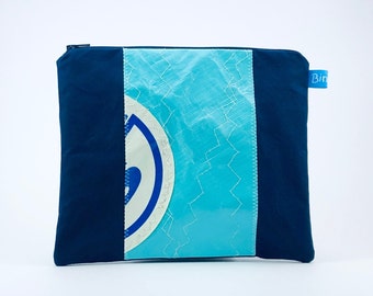 Cosmetic bag with surf sail - perfect for the beach bag