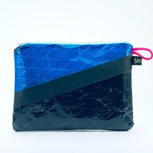 Kosmetiktasche Surfsegel klein - "blau wie das Meer" für Freude am Strand