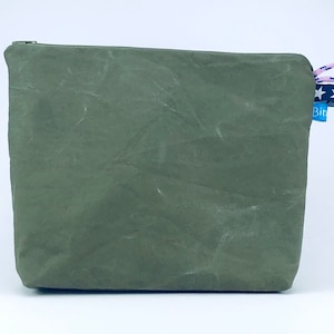 upcycling Kulturbeutel Bundeswehr Zelt, 2 Innenfächer, zum aufhängen, mit Sternen, Reißverschluss