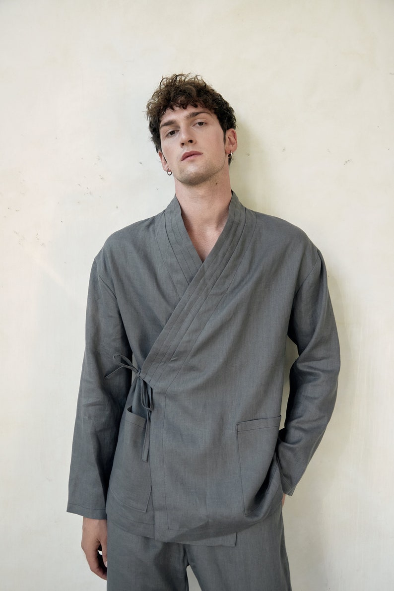 Japanese style men's short linen kimono Natural fabric lounge wear Flax comfy clothes Grey men jacket Relaxed fit shirt image 2