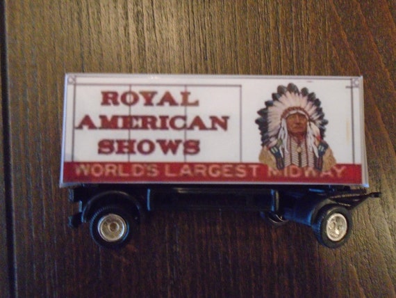 5 HO Scale Royal American Shows  Clown Wagons Limited Edition 