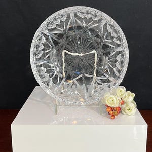 Stunning Waterford Crystal Bowl – 8&quot; Vintage Irish Cut Glass – Starburst Base, Bridal Gift or Centerpiece Display