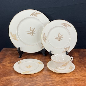 5 Piece Lenox &quot;Harvest&quot; R-441 Bone China Dinnerware Set - Gold Trim with Wheat Design