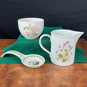 Vintage Portmeirion "Botanischer Garten" Servierstücke - 28 Unzen Krug, kleine Servierschale und Löffelablage - Englisches Keramikgeschirr