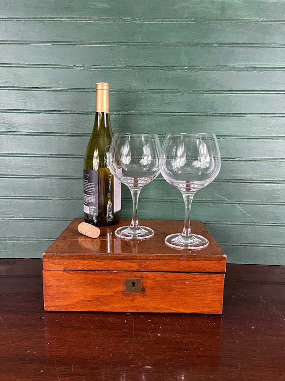 Stölzle Lausitz German Crystal Wine Glasses – Set of 2, Weighted Bowl, 7 1/2