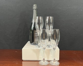 Set of 4 Schott Zwiesel "Revue" Pattern Champagne Flutes  - Hand Cut Fine Crystal Champagne Glasses - Wedding Toast