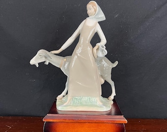 Lladró “Girl with Pitcher & Goat” 4590 – Retired 1970s Figurine – 11" Gloss Porcelain Spain