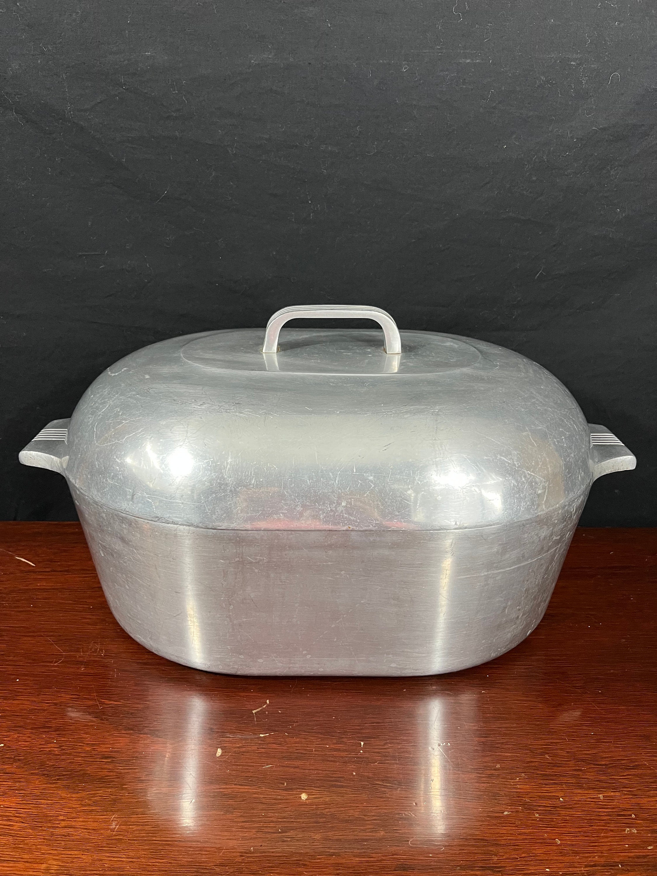 Wagner Ware Sidney O Magnalite 4267 Large Covered Turkey  Roaster Roasting Baking Pan with Lid: Home & Kitchen