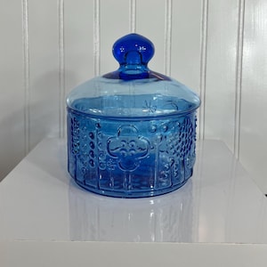 Vintage Iittala Nuutajärvi “Flora” Covered Candy Dish – Blue Glass by Oiva Toikka, 1966 Finnish Art Glass Bowl