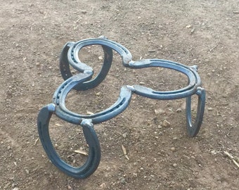 Horseshoe Dutch oven stand