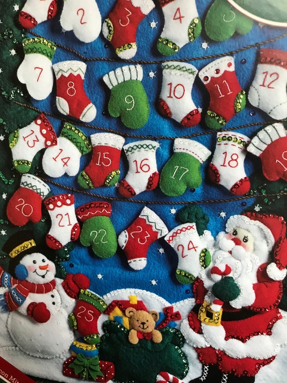 Felt Advent Calendar Mittens and Stockings - Etsy felt-advent-calendar-mittens-and-stockings-etsy