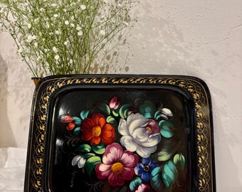 Plateau de service vintage en émail floral peint à la main de l'URSS – oeuvre d'art en métal de collection