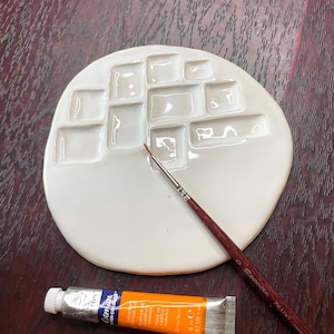 Modern Watercolor Palette, Small Ceramic Paint Palette, Handmade Clay Art Palette, Artist Palette, Gift for Artists, White Ceramic Palette