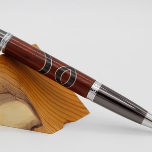 Ballpoint pen made of padauk wood, turned, with inlay image 2