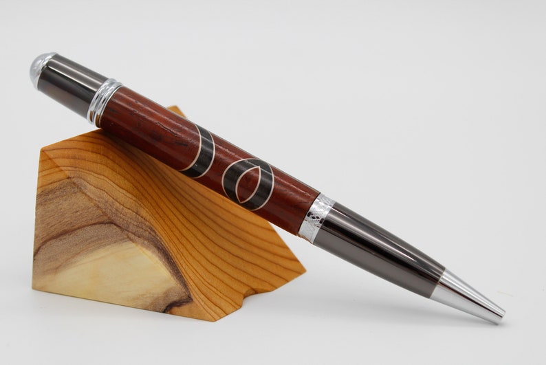 Ballpoint pen made of padauk wood, turned, with inlay image 2