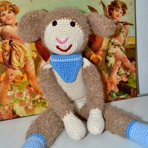 Crocheted sheep 'Harry' cuddly toy image 3