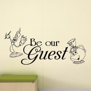 Calcomanía de pared con texto en inglés "Be Our Guest", póster con cita de La Bella y la Bestia, vinilo para niños, decoración de cocina, arte de pared para guardería, regalo x933
