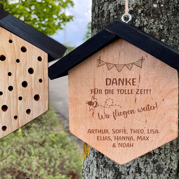 Insektenhotel zum Kita-Abschied, personalisiert mit Gravur | Wildbienen-Hotel mit Namen, Geschenk für Erzieher, Lehrer, Tagesmutter