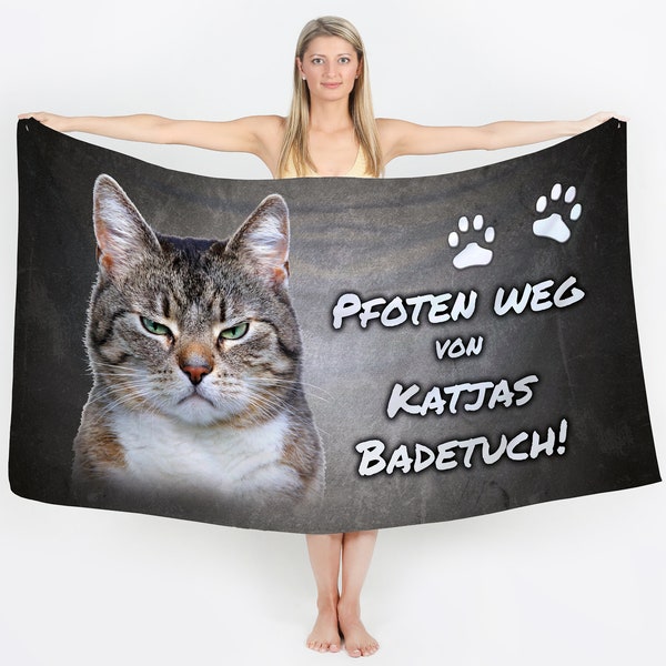 Badetuch Katze mit Name, witziges Geschenk Wichtel, Handtuch personalisiert Saunatuch Strandtuch XXL, Geschenkidee Weihnachten