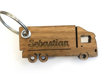 Schlüsselanhänger LKW mit Name, Holz Anhänger, Geschenk Führerschein Männer