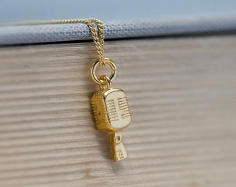 Collar con colgante de micrófono retro de plata de ley maciza, ideal para amantes de la música. Un regalo perfecto para cualquier amante de la música.