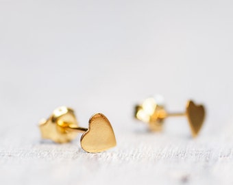 14k Gold Heart Stud Earrings Dainty Heart Studs Minimalist Earrings Gold Jewelry Valentine's Day Gift Small Heart Romantic Earrings