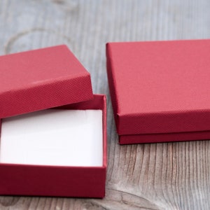 5 cajas de joyería rojas de 60 mm (2,4") Caja de cartón ecológica para pendientes Caja de regalo Caja de papel Caja de regalo de joyería roja Suministros de embalaje