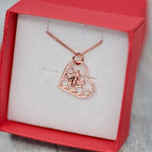 Honey Bee Heart Charm Necklace Rose Gold, Best Friend Gift, Birthday Gift for Friend, Geometric Heart Necklace, Honey Comb Necklace