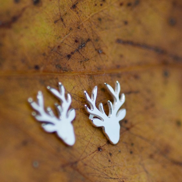 Tiny Deer Earrings for Girls Sterling Silver Christmas Earrings, Woodland Earrings Animal Earrings Deer Head Studs Forest Lover Earrings