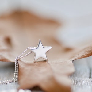 Small Star Charm Necklace Silver Gift for Her Dainty Star Jewelry Best Friend Gift Idea Xmas Star Necklace Sister Gift Christmas Jewelry