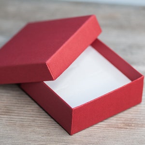5 Joyeros grandes de color rojo para hombre de 80 mm (3,15"), caja de cartón ecológica para collares, caja de regalo, caja de papel para juegos de joyas, caja de papel azul oscuro para Navidad