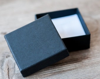5 Schwarze Schmuckschatulle 60mm (2,4 ") Umweltfreundlicher Karton Ohrringe Box Geschenkbox Papierbox Elegant Schwarz Kleine Schmuckgeschenkbox Verpackung Versorgung