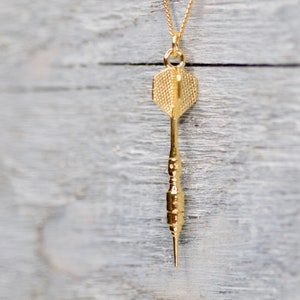 3D Dart Charm Necklace 24k, Dart Pendant Necklace, Gift for Boyfriend, Husband Gift, Geek Jewelry, Birthday Gift for Him Best Friend Gfit