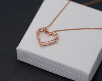 Geometrical Heart Necklace 18k, Heart Statement Necklace, Romantic Jewellery, Gift for Her, Origami Heart Necklace, Modern Love Necklace