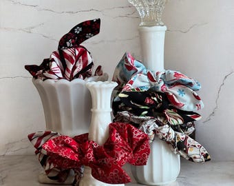 Detachable Bow Scrunchie: Christmas Printed Cotton Hair Tie