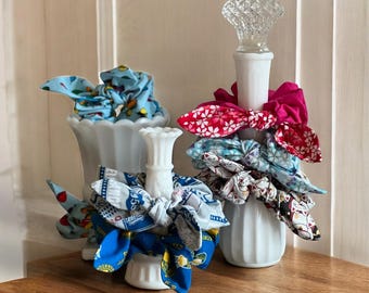 Detachable Bow Scrunchie: Printed Cotton Hair Tie