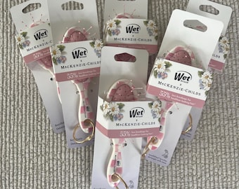 Porte-clés brosse à cheveux Wet Brush x MacKenzie Childs - Rosy Check.