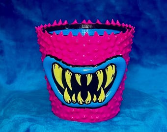 Hand-Painted Monster Mouth Planter: Colorful Carnivorous Plant Pot