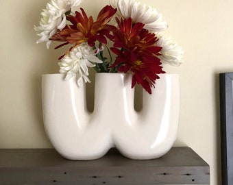 W Shape Ceramic Vase: Personalized Handmade Home Decor