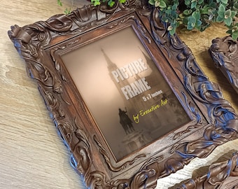 Wooden picture frame 5x7. Ornate vintage style frame 13x18 (cm). Holiday decor.