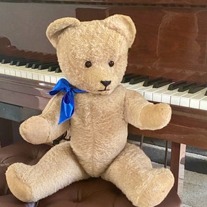 Large 1940s French teddy bear 21&quot; with disc joints, glass eyes, embroidered features, excelsior straw stuffing